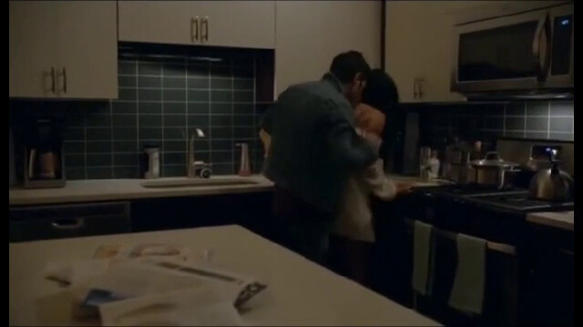 Elizabeth Reaser Nude